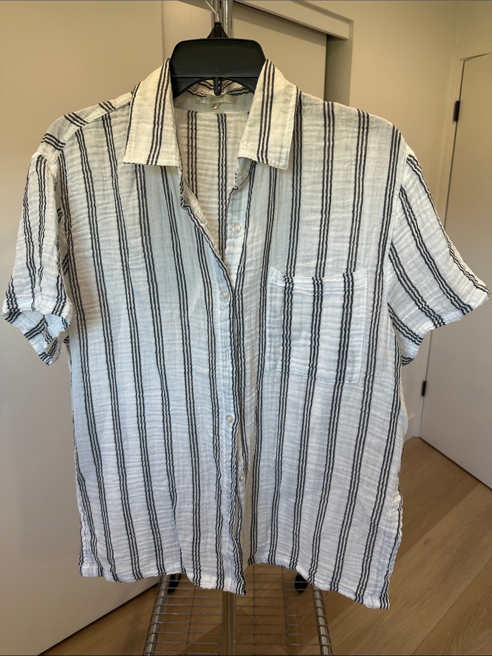 Z Supply White Short-Sleeve Button-Up Shirt with Black Stripes